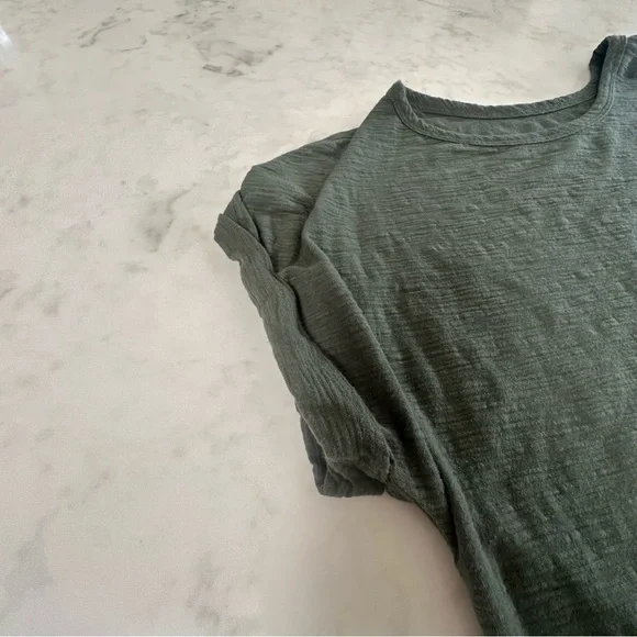 Merona Women’s Dark Olive Green Short Sleeve Tee with pocket. Size Large - Picture 6 of 13